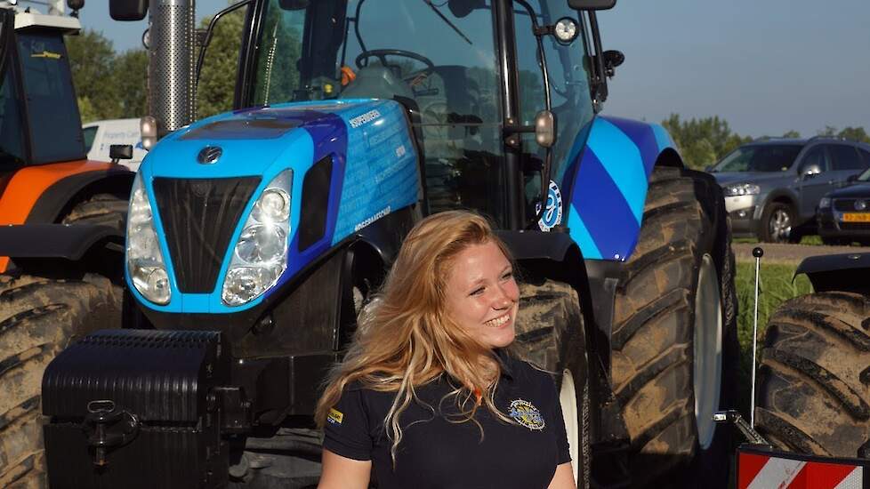 New Holland Girlpower Racing  Enjoy!