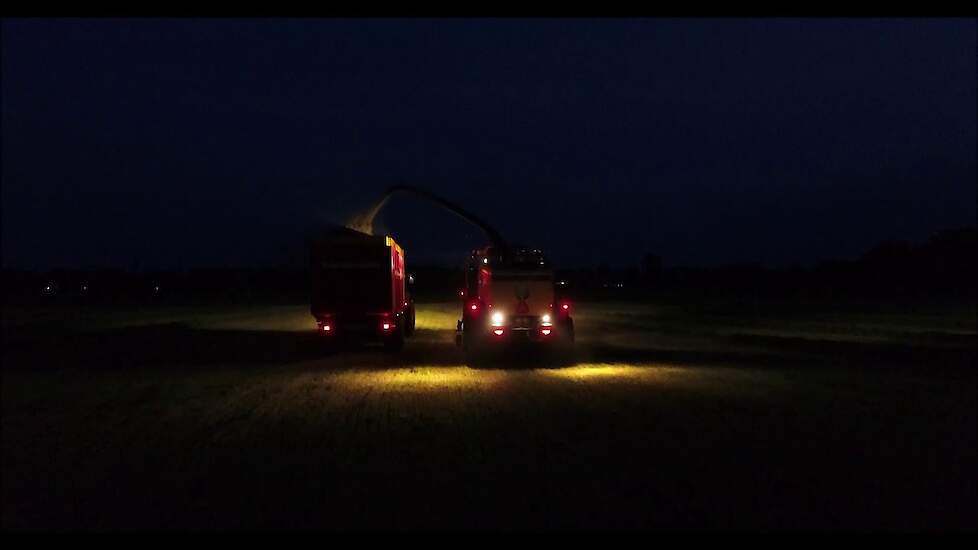 Chopping Grass and Silage at night Maas Markelo