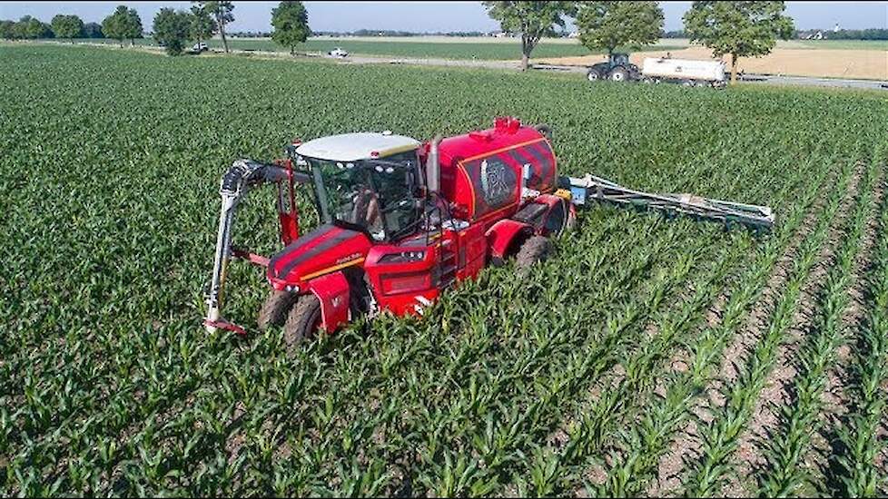Verveat Hydro Trike in the maize Feeds it when it needs it!
