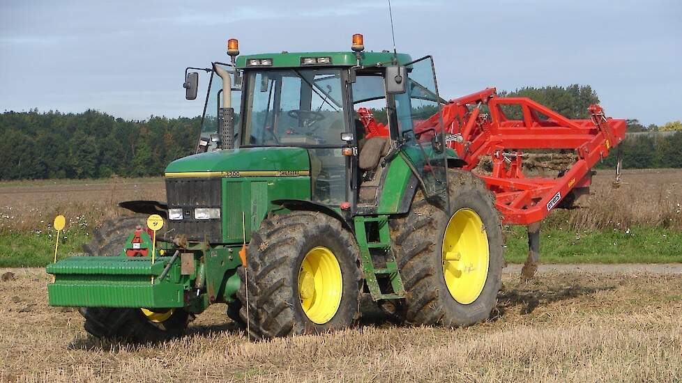 Brullen met John Deere 7700 met Evers Tinker Trekkerweb