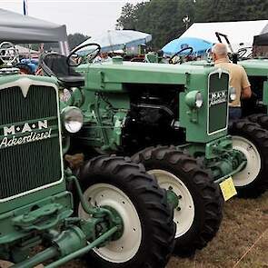 M.A.N.'s. Daarvan zijn er nooit zo veel verkocht in ons land, maar gelukkig zijn er in Panningen toch altijd wel een paar te zien. Meestal uit Belgi&euml; of Duitsland maar dit zijn Nederlandse M.A.N.'s.