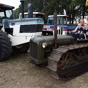 Met opa naar het IHF. Dat zien ze graag bij de HMT.
