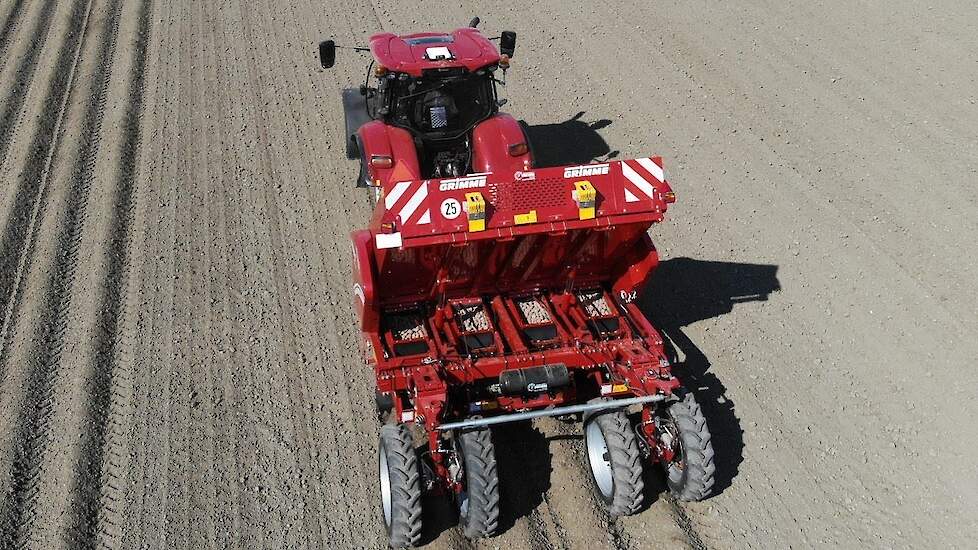 Grimme 'hutspotdag' Eigenlijk ligt het voor de hand: aardappelen, uien en wortelen
