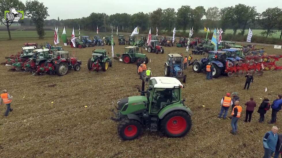 Nationale Ploegwedstrijden te Bergeijk begonnen Trekkerweb