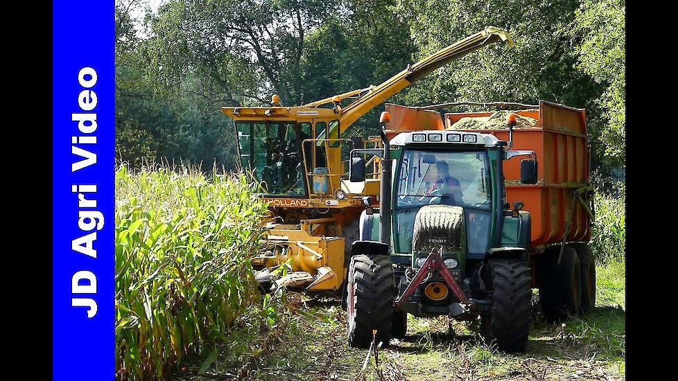 Maishakselen | New Holland 2305 | Fendt 828 + 312 | 2019 | Schaap Bunschoten | Harvesting maize