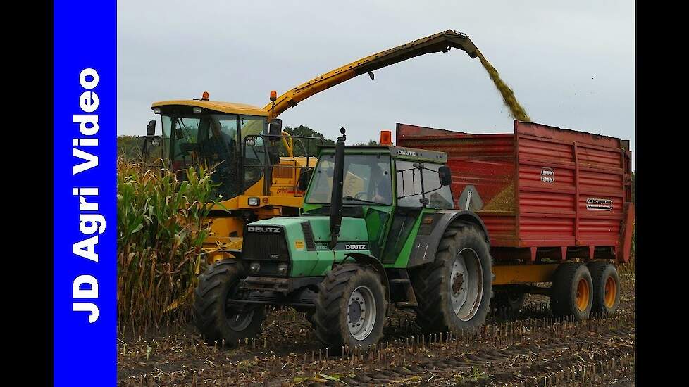 Maishakselen | Deutz-Fahr DX 120 + New Holland FX38 + Claas | Wentink Warnsveld | Harvesting maize