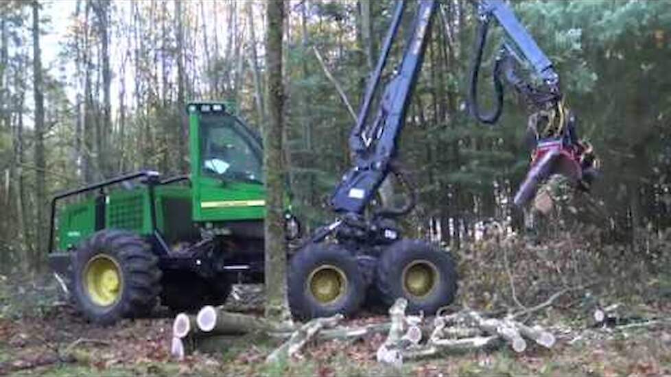 TIMBERJACK JOHN DEERE 1470 D HARVESTER