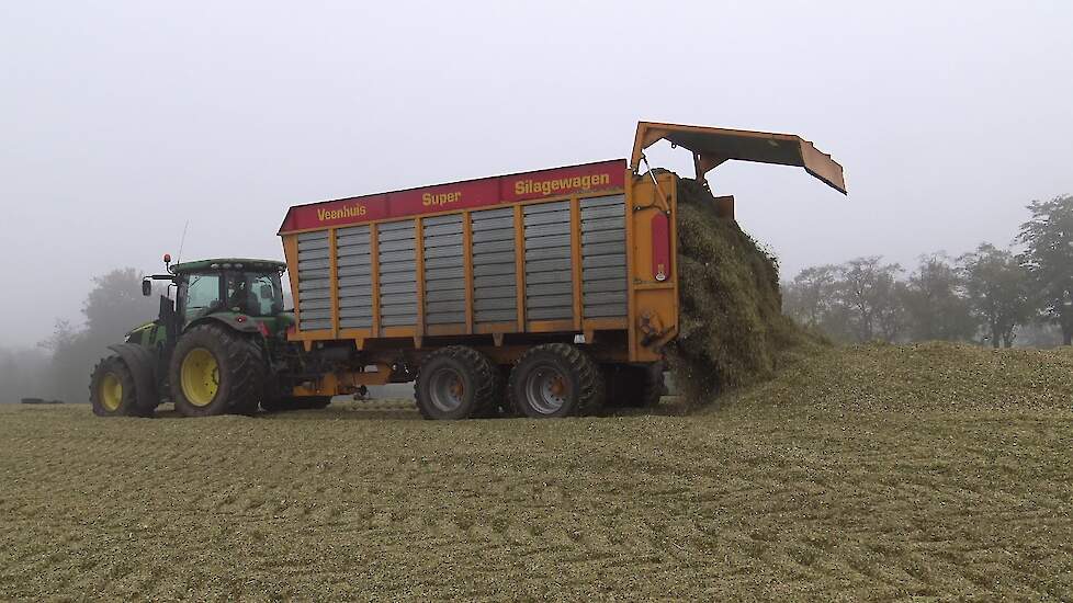 MAIS KUIL AANRIJDEN JOHN DEERE 8500 R / 8295 R / 7290 R / 8345 R / 7920 LOONBEDRIJF VROEGE DALEN