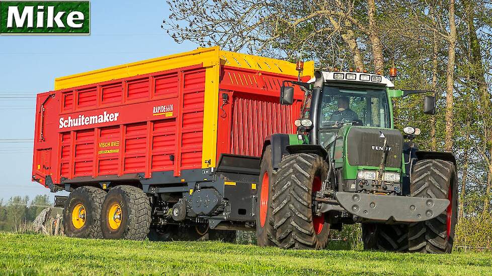 2020 | First Cut of Grass Silage | Fendt 920 / Schuitemaker | Loonbedrijf Visch BV | Gras oprapen.