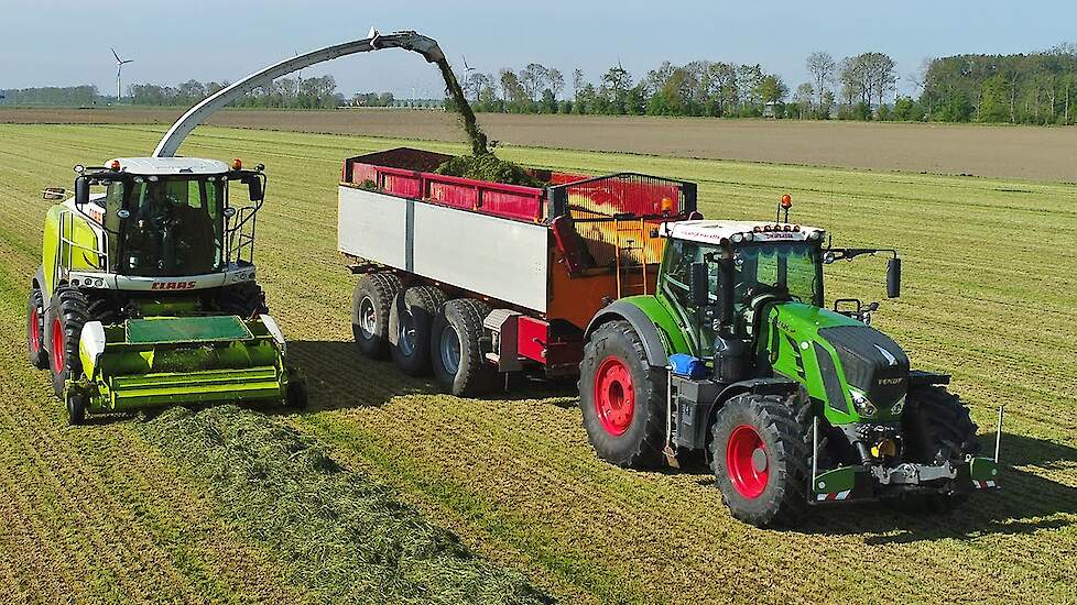 Silage 2020 | Gras hakselen + Kuilwerk | Van de Put - Jan Bakker | Fendt - Claas Jaguar | Pitwork