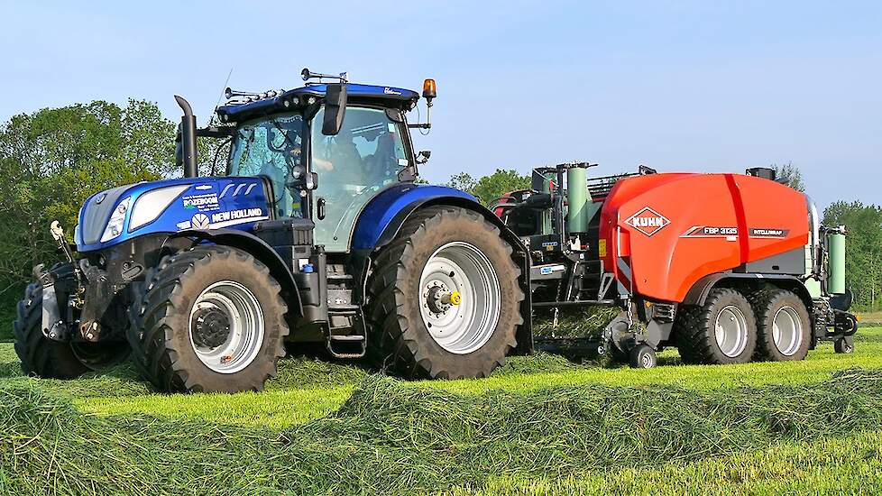2020 | Baling + Wrapping Silage | Kuhn FBP 3135 | Balen persen + wikkelen | Rozeboom | T7.230