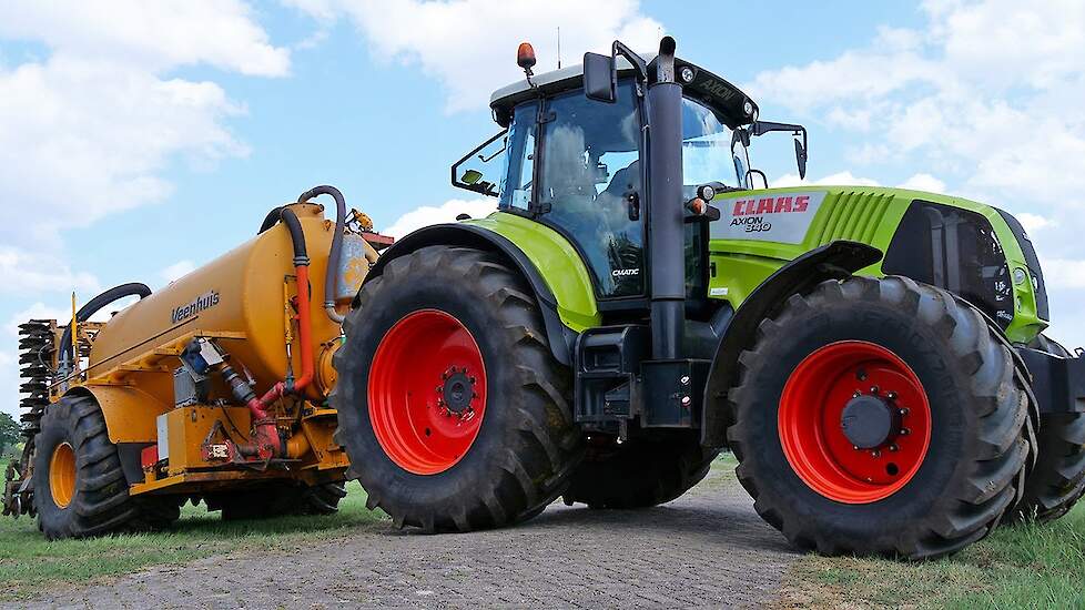 Spreading liquid manure | Claas Axion 840 + Veenhuis | Zodebemesten | Arjan Brookhuis | 2020