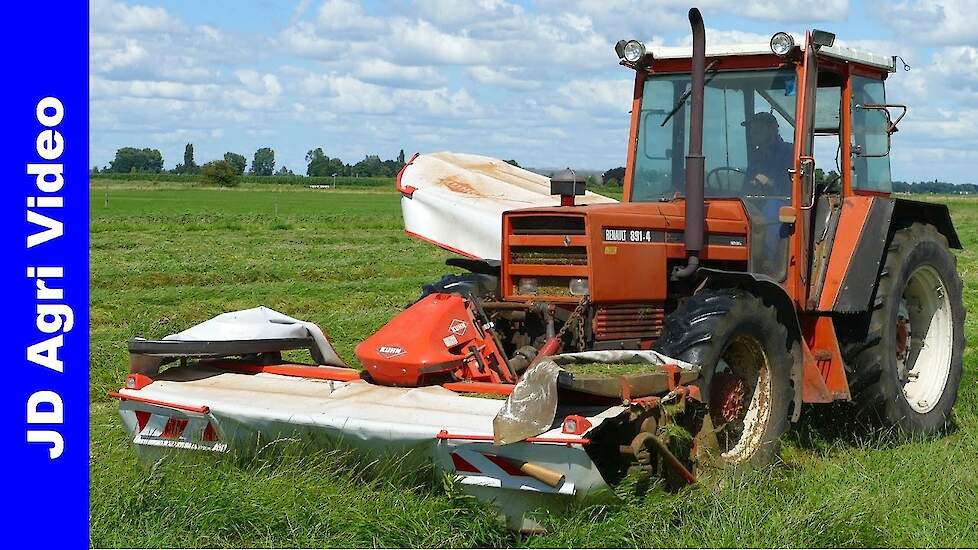 CLAAS › Gras maaien met een Renault 8914 Trekkerweb.nl