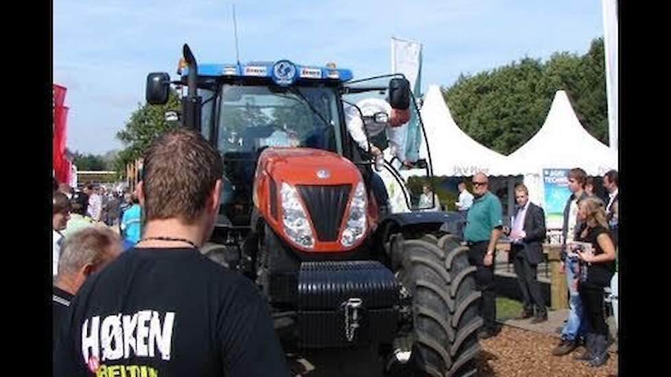 Loonbedrijf Danenberg New Holland Unicef Trekkerweb