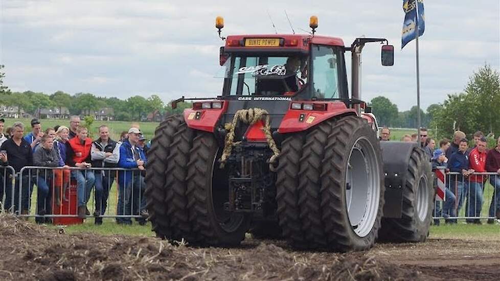 Dikke trekkers Trekkerslep Schoonebeek part 2 Trekkerweb