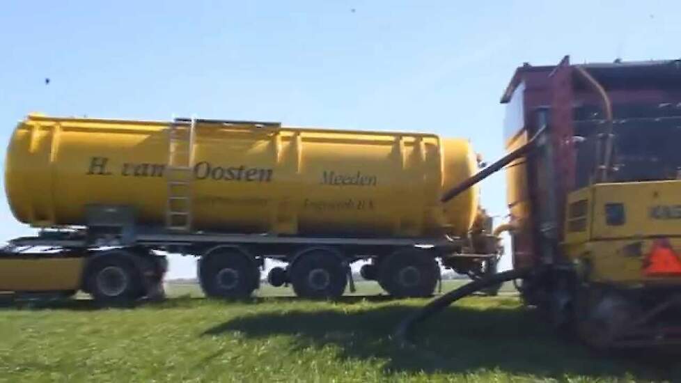Loonbedrijf H Van Oosten met nieuwe zelfbouw mest pomp Trekkerweb