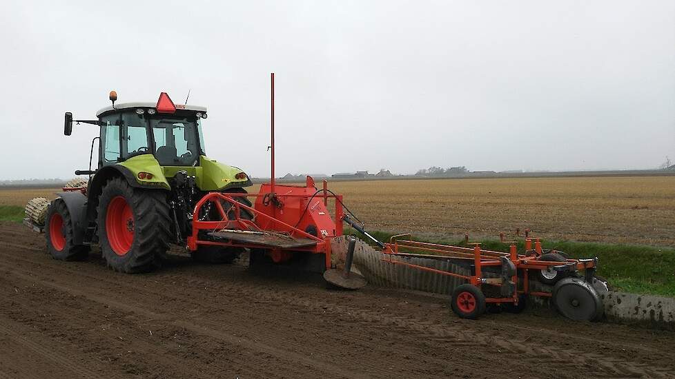 Inundatie schotjes plaatsen en rooien door Peter Burger `t Zand Trekkerweb