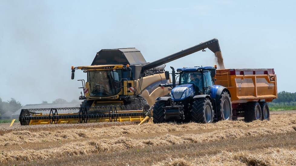 Nieuwe New Holland CX8.70. van de Firma Muller