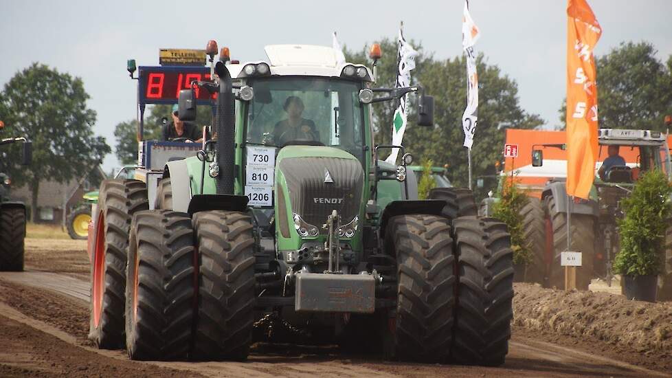 Dikke Fendt PK`s spektakel en meer bij Trekkerslep Coevorden 2018 Trekkerweb