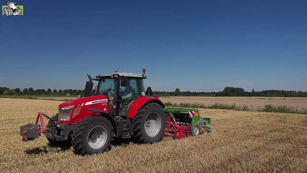 Massey Ferguson 6614 met Amazone D9 3000 super groenbemester zaaien