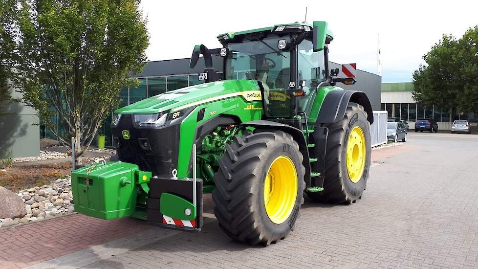 John Deere 8R370 met Agribumper 2020