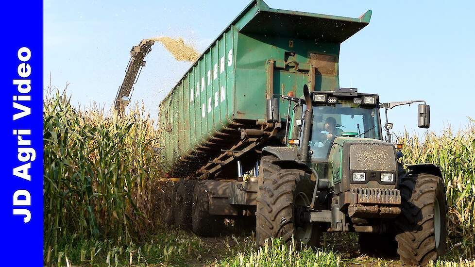 Mais 2020 | New Holland FR500 | Valtra T234 + 8950 | Kanters Uden | Harvesting maize | Maishakselen