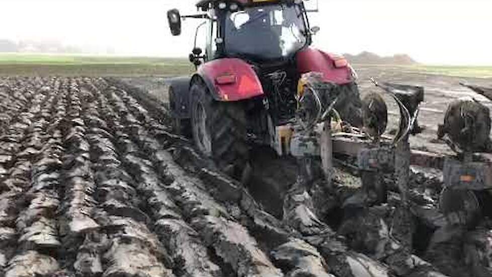 Ploegen met Goodyear Optitrac banden