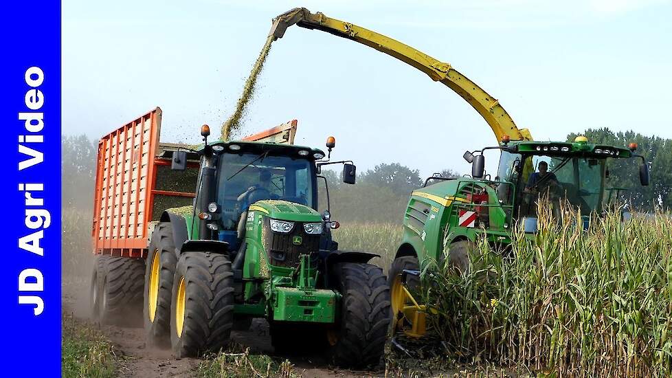 John Deere 8500i + 6210R + 7530 | Maishakselen | Leenders Mariahout | Harvesting maize | 2020