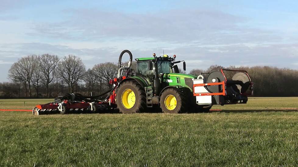 SLEEPSLANG BEMESTEN MET EEN JOHN DEERE 6250 R NEW HOLLAND T 7.220 SCHOUTEN IDEAL GERRITS ZWINDEREN