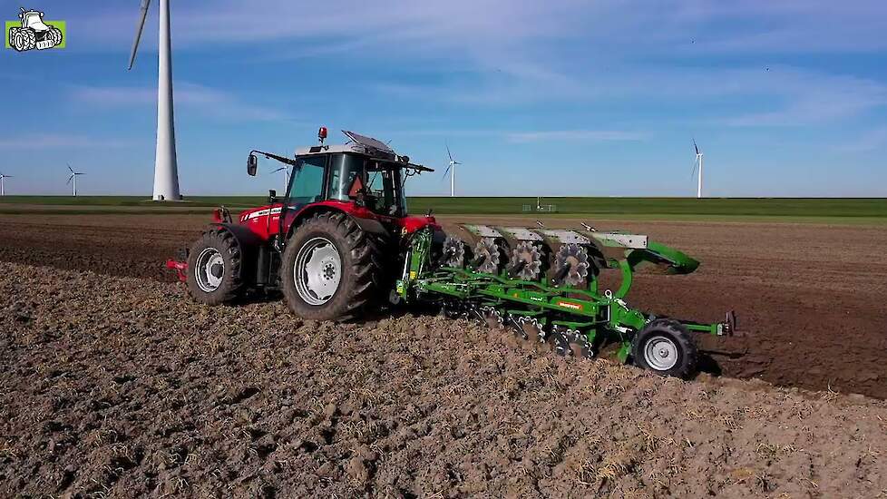 Amazone Cayros XMS-V met S35 rister ploegen in de klei