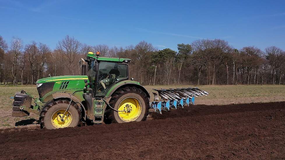 John Deere 6210R  Lemken Variopal 8--John Deere 6155R Lemken Zirkon 12