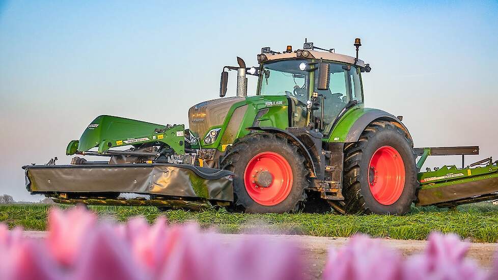 First cut of grass in 2021 | Fendt 828 + Triple 9,3m | Te Winkel Agro