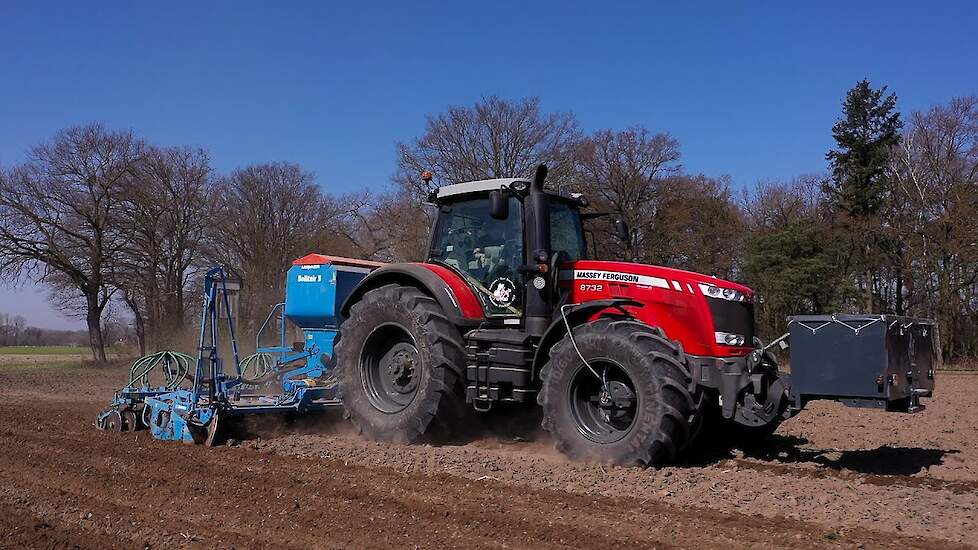 Lemken Solitair 8 en Massey Ferguson 8732 Case-IH Optum CVX met Kaweco Double Twin Shift