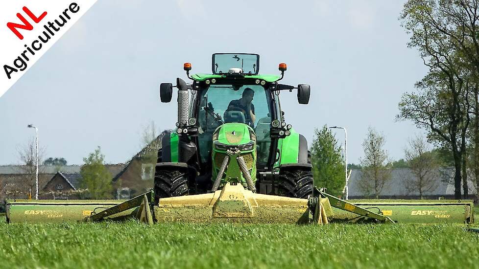 2021 | Mowing Grass | Gras maaien met Deutz-Fahr Agrotron 6215 + Krone EasyCut Triples | Heerikhuize