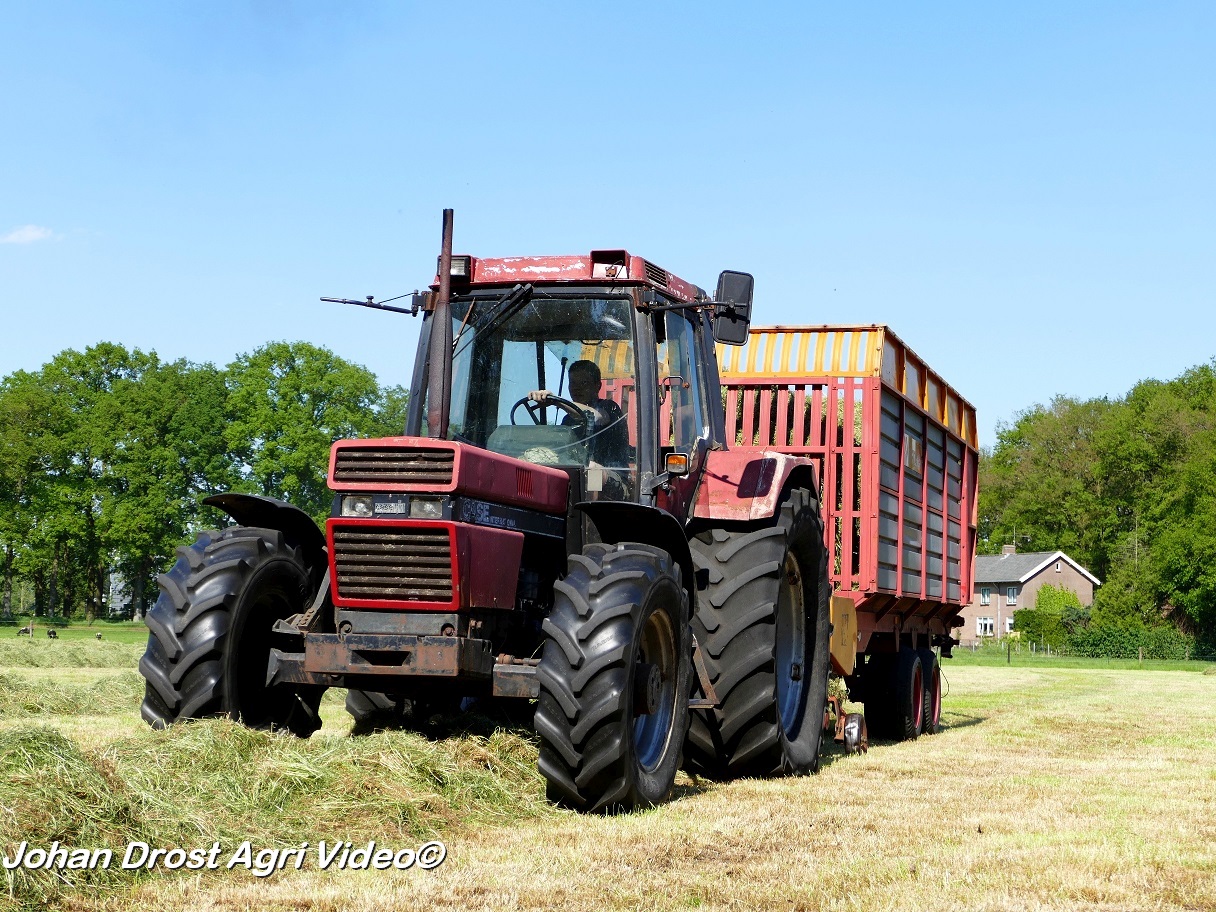 Case-IH › Case International 956XL en Miedema-opraapwagen ...