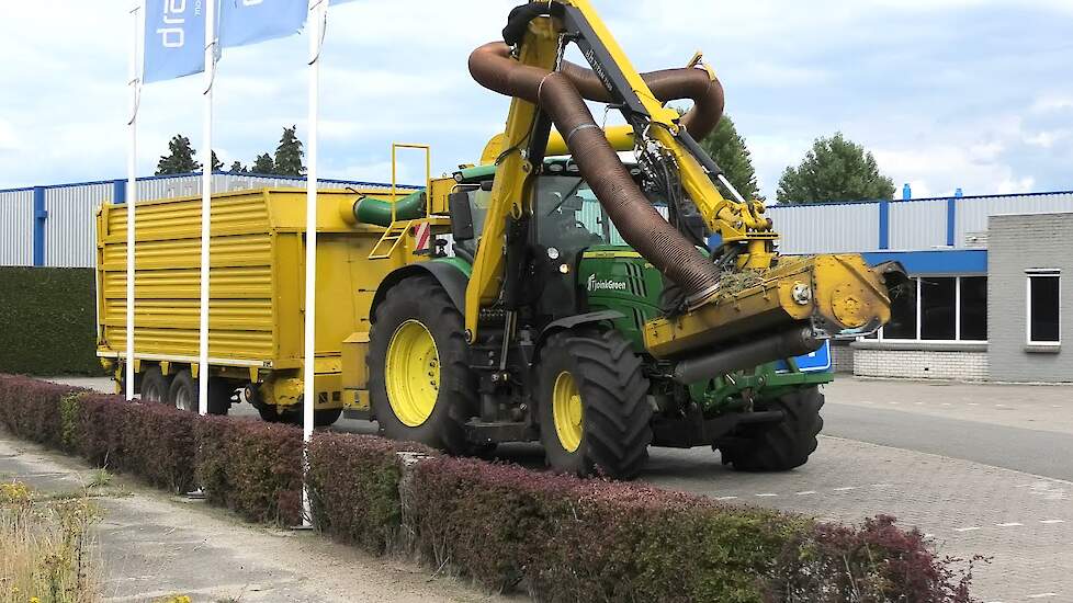 WESSELER TITAN 7500 JOHN DEERE 6175 R  TJOINK GROEN