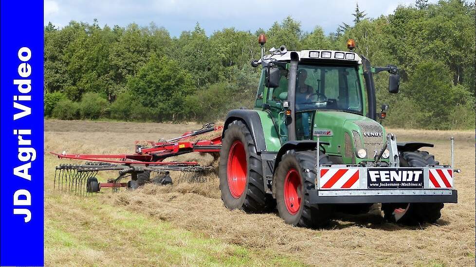 Fendt Farmer 412 Vario | Gras harken | Overeem Staverden | Raking grass | Gras schwadern
