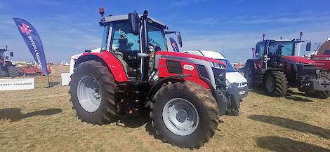 De nieuwe Massey Ferguson 6S.135 op de beurs