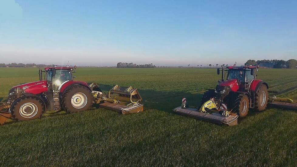 Case-IH Optum 300 CVX 2X Loonbedrijf Sandee met Claas triple maaiers