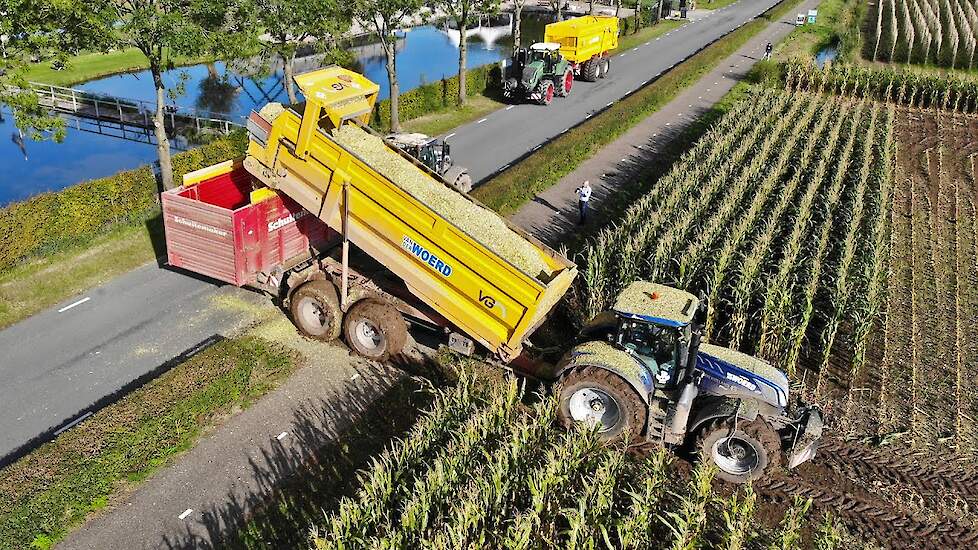 Mais Silage 2021 In The Mud with New Holland + Fendt | Van der Woerd + Bongers