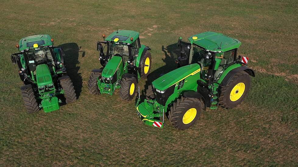 Primeur John Deere 6120M met AutoPowr en de John Deere 7R.330