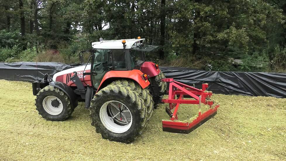 HAKSELPLOEG & MARKELO DE MAIS KUIL STEYR 9125