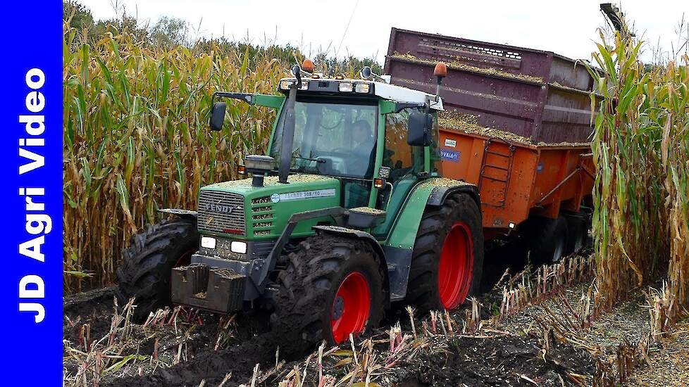 Mais 2021 | Modderen | Mud | John Deere 6850 + 3x Fendt | Bloemendal Elspeet | Schlamm | Mais Silage