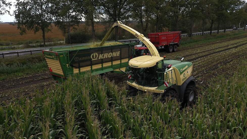 Krone Big X en Krone TX 460 D loonbedrijf Zandman uit Beerze