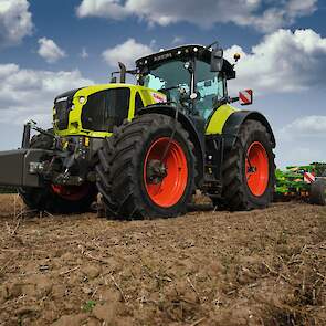 CLAAS AXION 960 met CEMOS – 'Sustainable Tractor of the Year 2021' – uitgeroepen tot duurzaamste tractor van het jaar