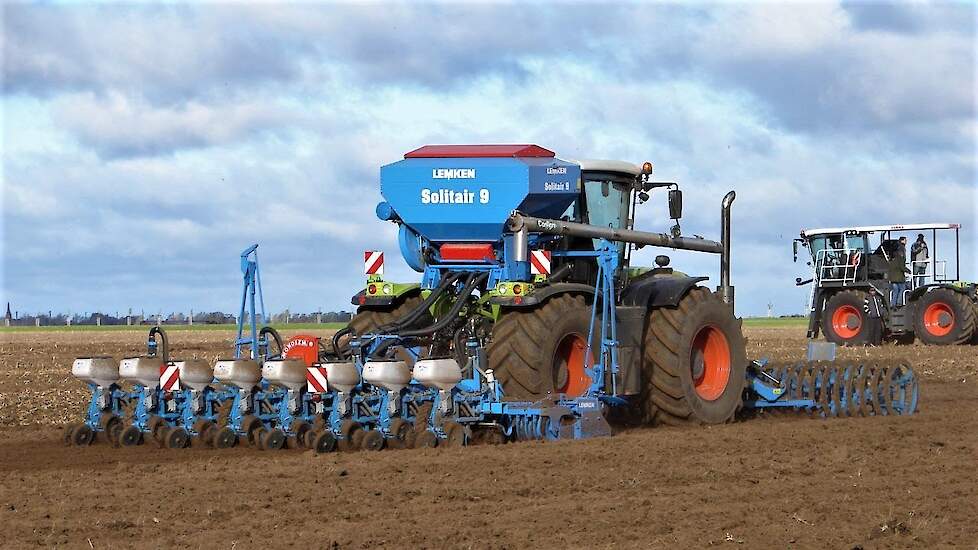 Claas Axion 800 serie introductie 2006 in Leipzig