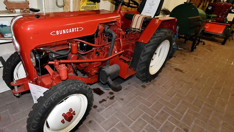 Bungartz is in ons land vooral bekend als tweewieltrekker, maar in de nadagen van zijn bestaan heeft dit Duitse merk ook vierwieltrekkers gebouwd. Dit is een E95U, die gebouwd is van 1964 tot 1972.