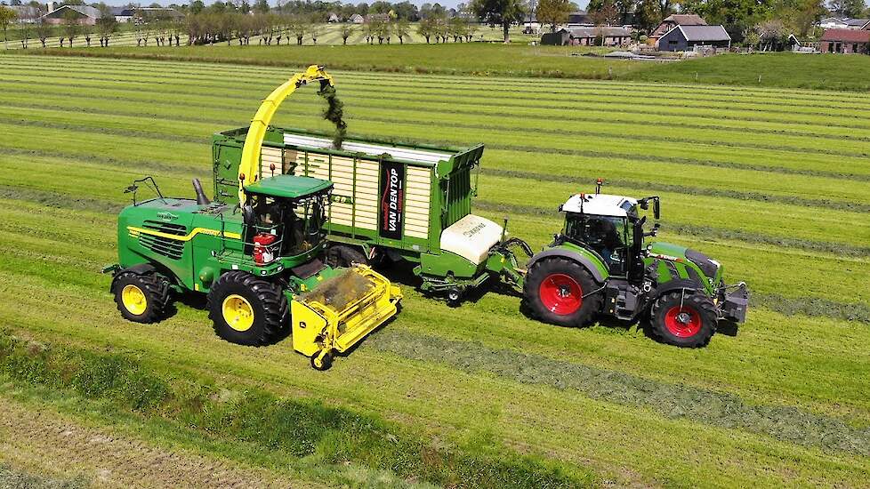 Gras hakselen en inkuilen | John Deere 7480i + Fendt 718 | Van den Top | 2022