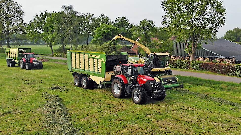 Gras hakselen en inkuilen | Krone BiG X 680 + Case IH | Tuller Bathmen | 2022