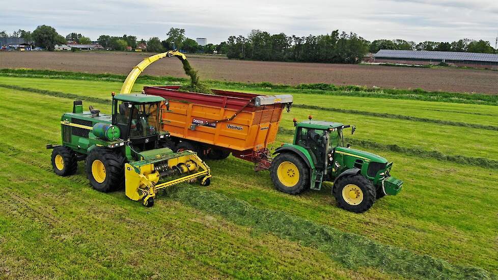 Gras hakselen | John Deere 7530 + 6950 + 6930 | Dekker Putten | 2022